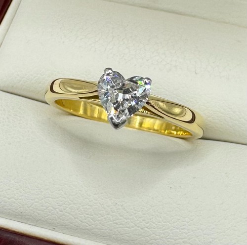 18ct gold 50ct - 0.50ct, diamond
