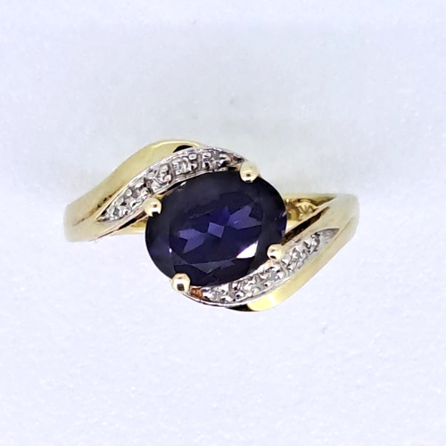 9ct gold oval sapphire - gold,