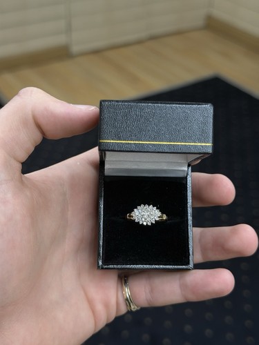 9ct gold diamond cluster ring - cluster,