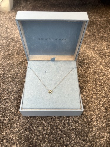 Ernest jones delicate 9ct - jones,