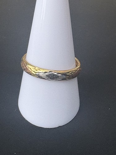 Hallmarked yellow gold - gold, and