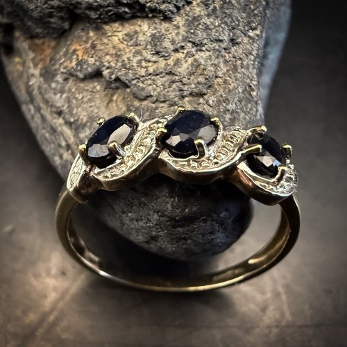 9ct gold 375 sapphire - 9ct, &