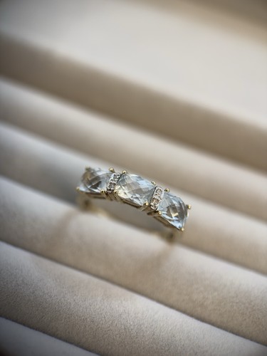 9ct yellow gold aquamarine - yellow,
