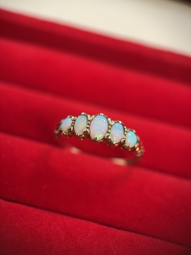 9ct yellow gold and opal - opal, 5