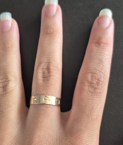 9ct gold band - -,
