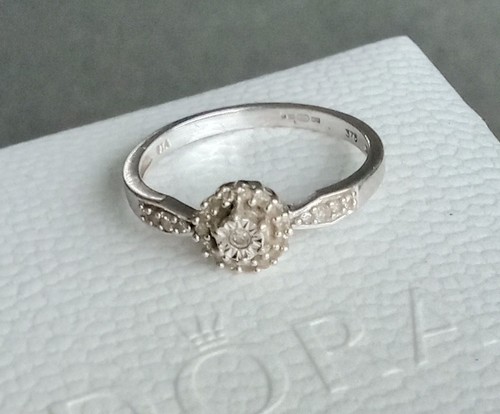 9ct white gold diamond - 9ct,