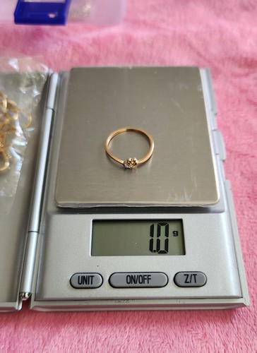 18ct flower detail band - detail, ring/