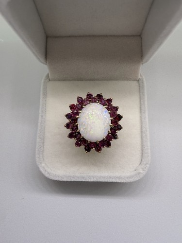 9ct yellow gold opal cluster - yellow,