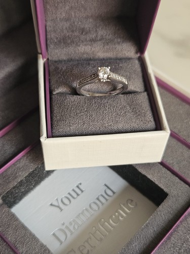 Beaverbrooks white gold - beaverbrooks, 9k