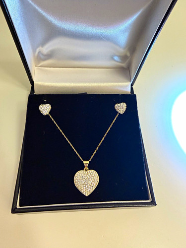 9ct gold heart pendant - heart,